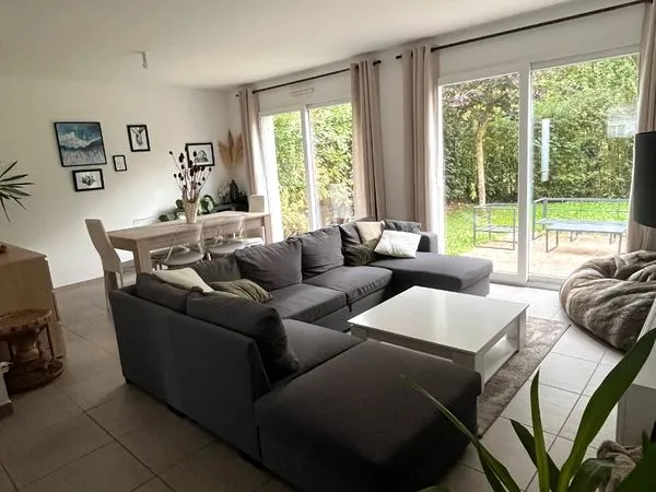 Maison à louer 900.situee à Bretteville sur Odon 14760 85 m2 3 chambres, Jardin clos.garage ..