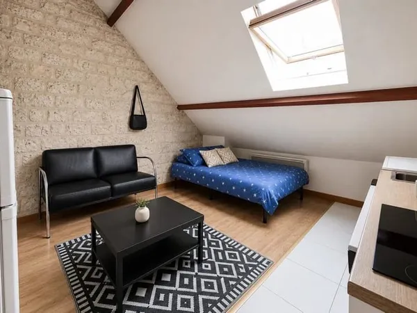 Appartement T2 de caractère de 24,5 m²  Dernier étage  Proche gare de Creil