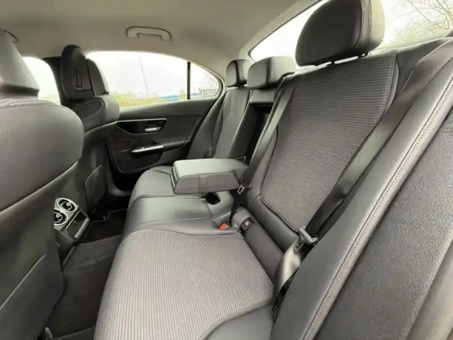 Mercedes Classe C berline 300 de hybrid eq business line — photo 46