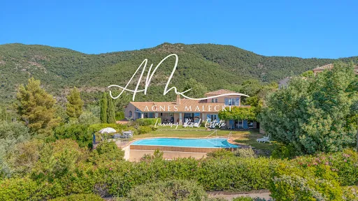 Propriété 5 pièces 185 m²
