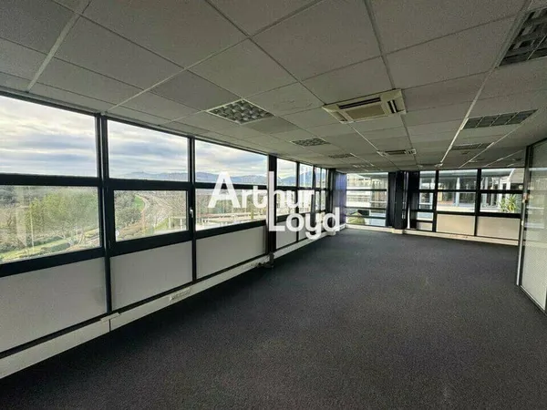 Bureaux 861 m²