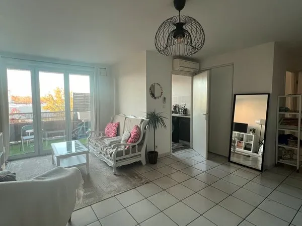 T2 non meublé de 47 m² avec terrasse, parking et cave