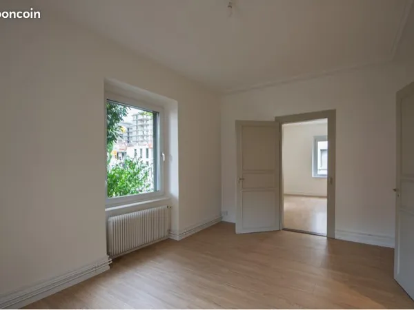 T3 65 m² avec jardin privatif 130 m² plein sud - Grande cave 35 m² - Proche frontière suisse