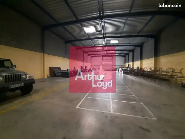 LOCAL D'ACTIVITE 900 m² CLERMONT FERRAND