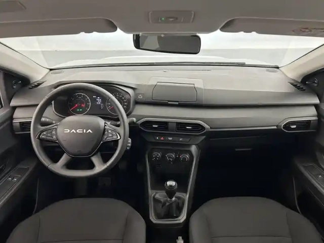 Dacia Sandero sce 65 — photo 35