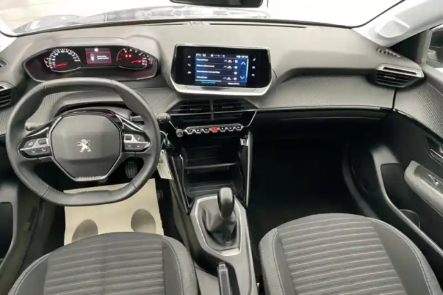 Peugeot 208 puretech 75 s&amp;s bvm5 — photo 9