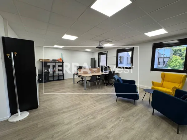 Bureau 71 m²