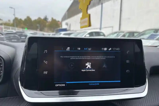 Peugeot 2008 puretech 100 s&amp;s bvm6 — photo 23
