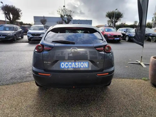 Mazda Mx-30 e-skyactiv 145 ch — photo 4