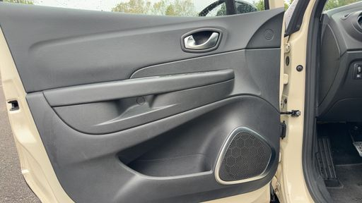 Renault Captur 1.2 TCe 120 Energy - Intens – 2017 – 133261 km – Essence – Boîte Manuelle — photo 23