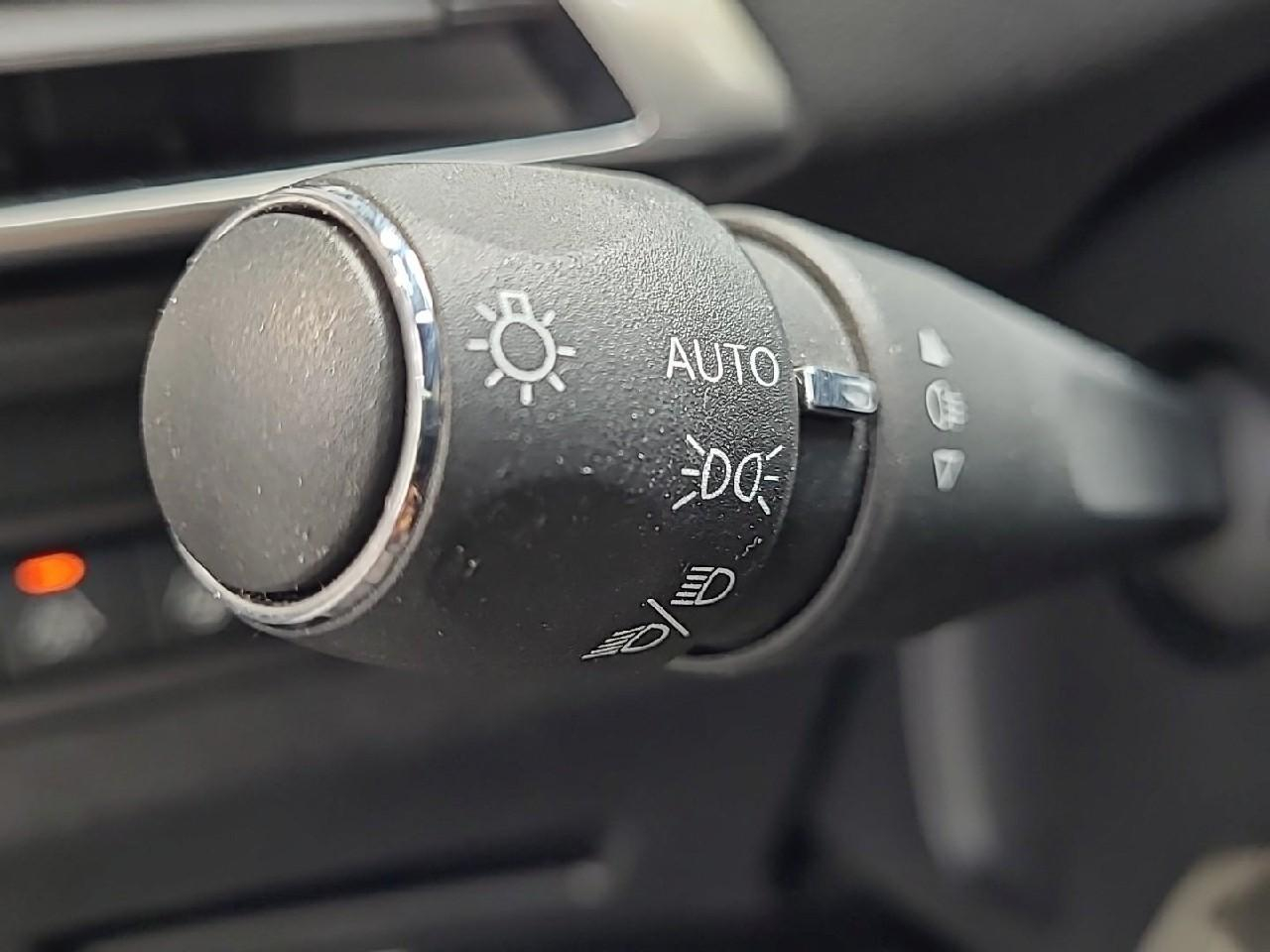 Peugeot 3008 puretech 130ch s&s eat8 gt — photo 29