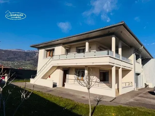 Maison individuelle et son dépôt - Marignier