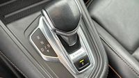 Renault Captur 1.6 E-Tech hybride rechargeable 160ch Initiale Paris -21 — photo 14