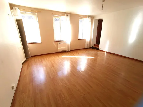 9' Gare-Proche toutes commoditées- Petite copropriété....