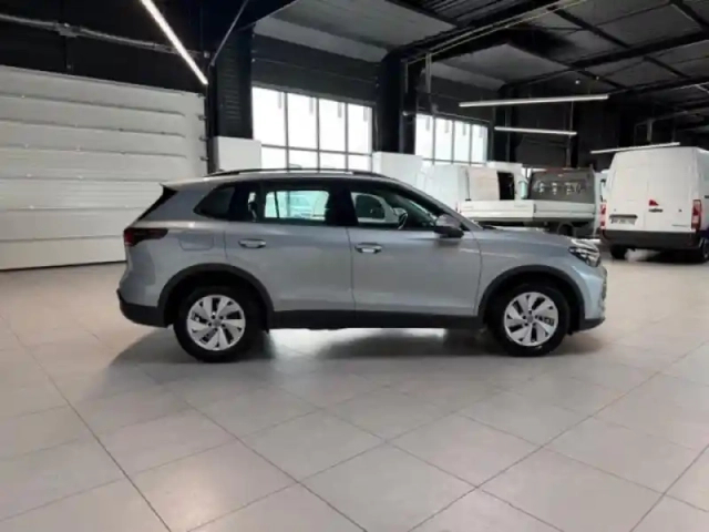 Volkswagen Tiguan 2.0 tdi 150ch life plus dsg7 — photo 4