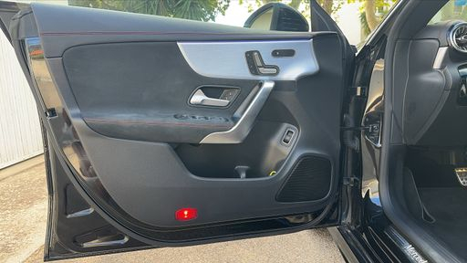 Mercedes Classe CLA 180 d 116 7G-DCT - AMG Line – 2019 – 77529 km – Diesel – Boîte Automatique — photo 34
