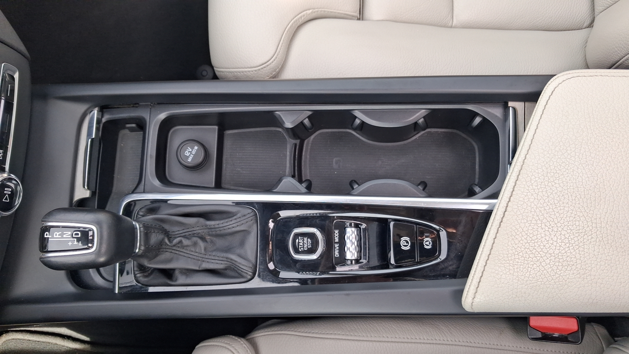 Volvo XC60 D5 AWD 235 ch Geartronic 8 — photo 72