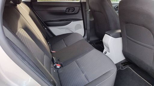 Hyundai i20 1.0 T-GDi MHEV 100 - Intuitive – 2022 – 27888 km – Hybride essence – Boîte Manuelle — photo 13