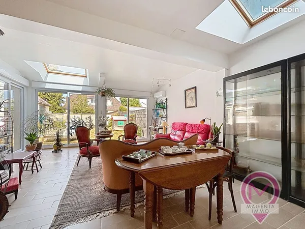 Maison 8 pièces 163 m²