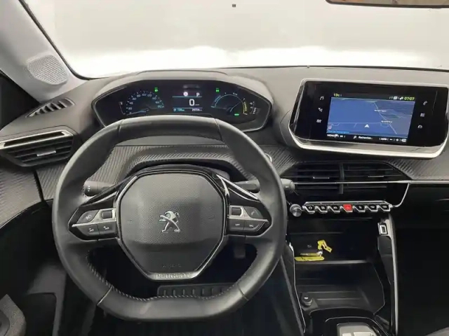 Peugeot 208 electrique 50 kwh 136ch — photo 18
