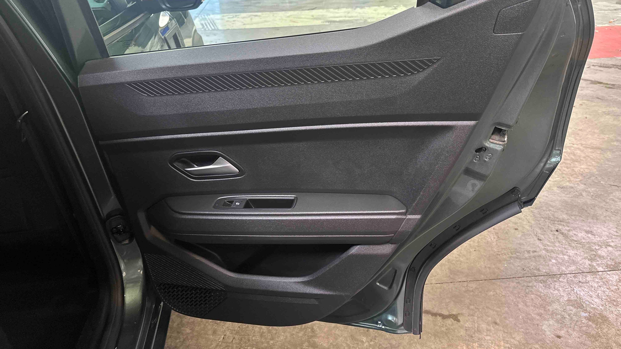 Dacia Duster Hybrid 140 — photo 24