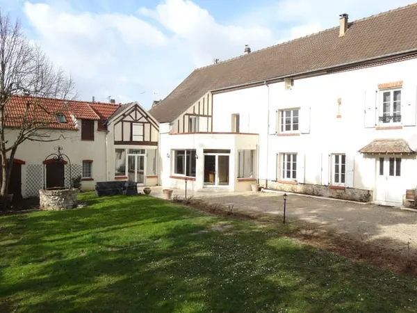Maison 7 pièces 242 m²