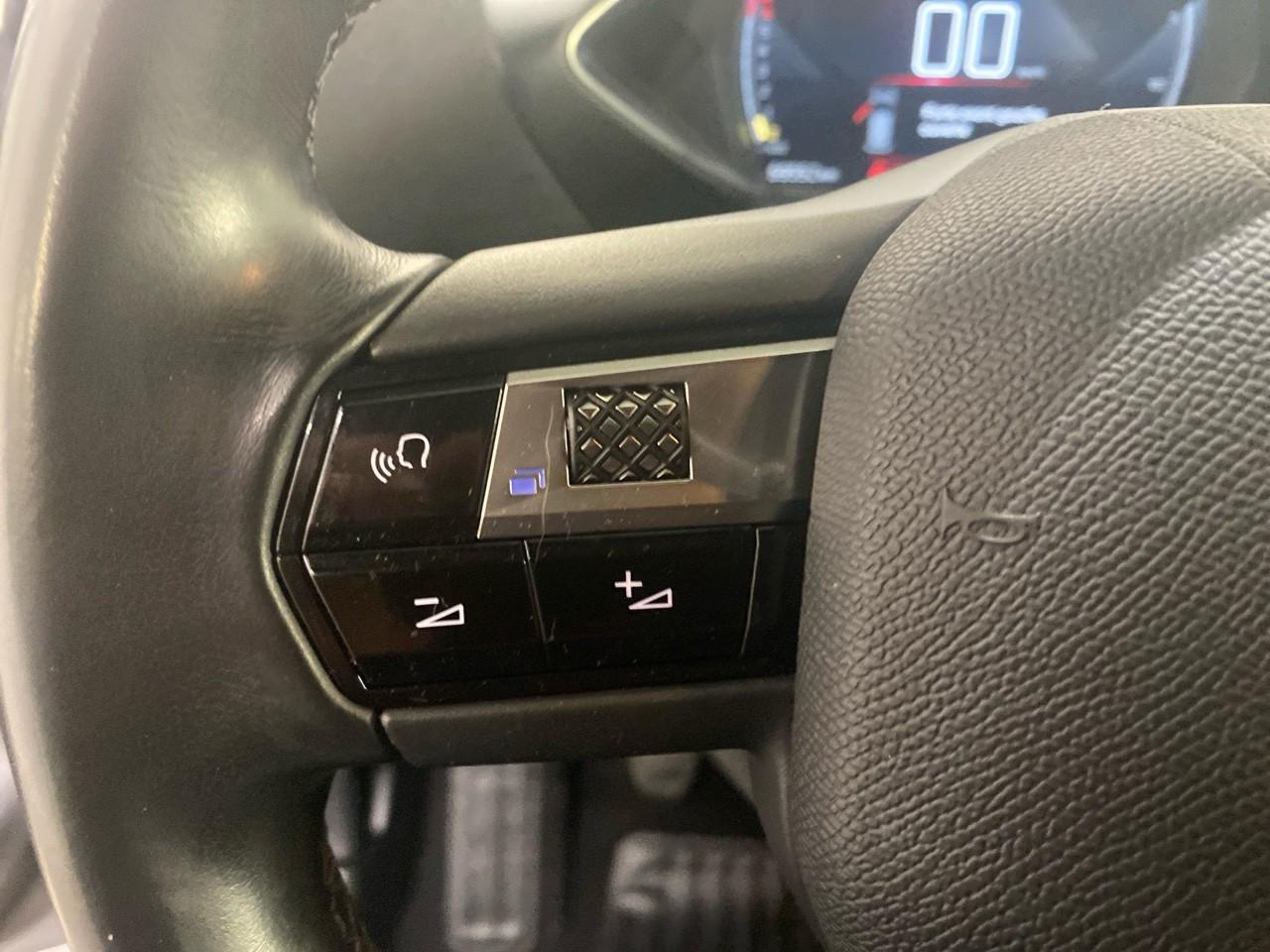 Ds Ds 3 crossback puretech 100 bvm6 performance line+ — photo 19