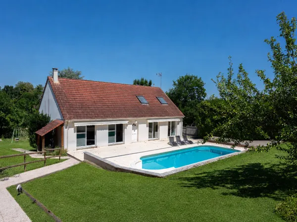 MAISON 200m2 5 CHAMBRES AVEC JARDIN