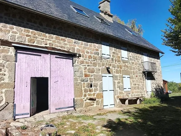 A vendre jolie propriété pleine de caractère