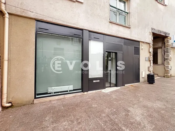 Locaux commerciaux - A LOUER - 210 m² non divisibles