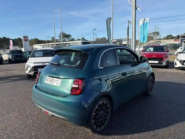 Fiat 500 3+1 e 118 ch — photo 6