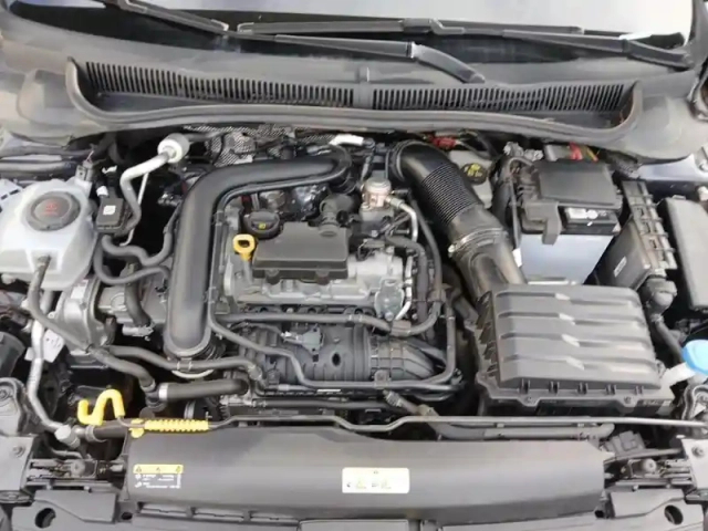 Volkswagen Polo 1.0 tsi 95 s&amp;s bvm5 carat — photo 7