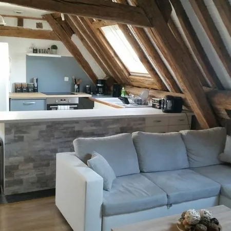 Dhuisy (77) - F3 rénové de 82 m² au sol dans une résidence privée