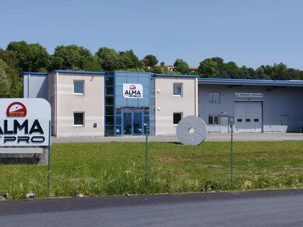 Batiment industriel de 1950 m2 Saint-Donat-Sur-L'Herbasse