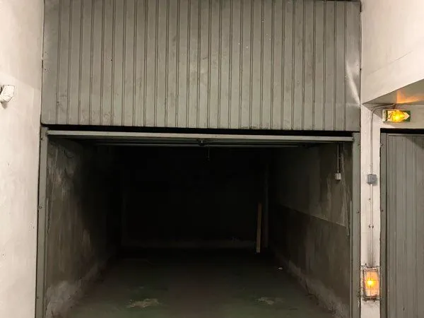 Location box fermé/parking - Lyon hôpital St Joseph St Luc
