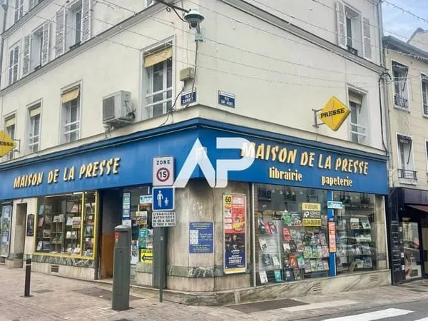 Fonds de commerce 130 m²