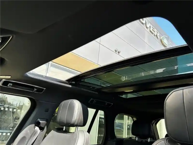 Land Rover Range Rover swb p550e phev awd — photo 12