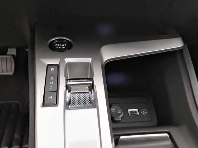 Peugeot 308 hybrid 145 e-dcs6 — photo 37