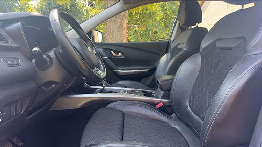 Renault Kadjar 1.5 Blue dCi 115 EDC7 - Intens – 2020 – 63333 km – Diesel – Boîte Automatique — photo 12