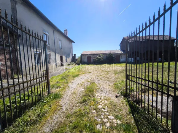 Maison 8 pièces 229 m²