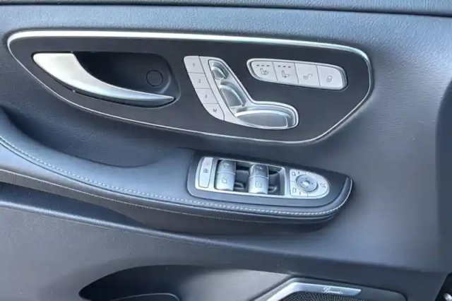 Mercedes Cla sse v long 300 d 9g-tronic — photo 19