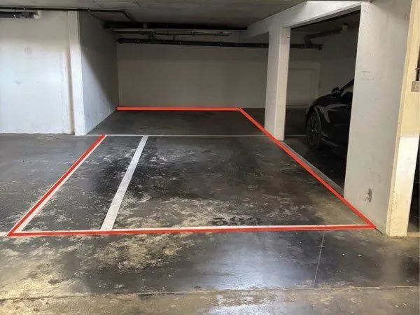 Double place de parking en enfilade