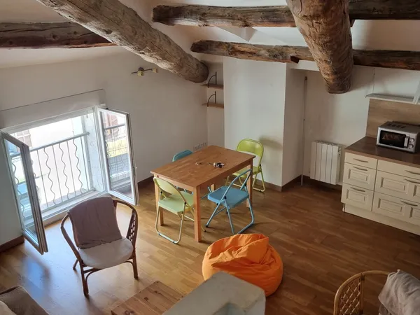 Vends immeuble de rapport très bon état plein centre village nord d'aix en provence