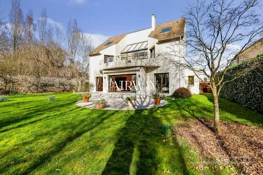 Maison 10 pièces 220 m²