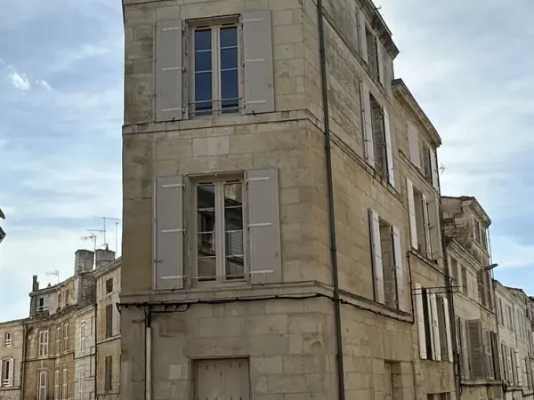 Studio 1 pièce 25 m²