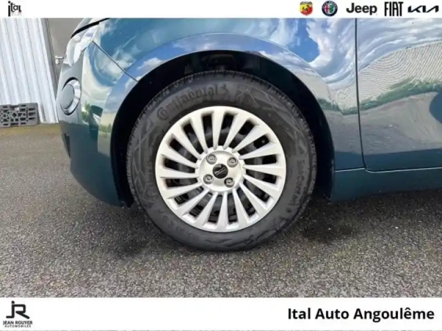 Fiat 500 e 95ch action plus — photo 11