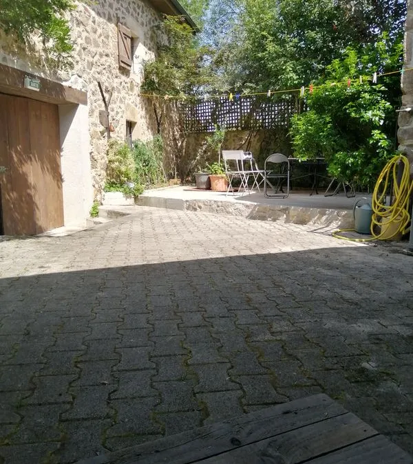 Photo 2