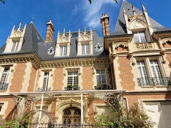 Bel appartement 4 pièces à vendre dans le Château des Montalets !