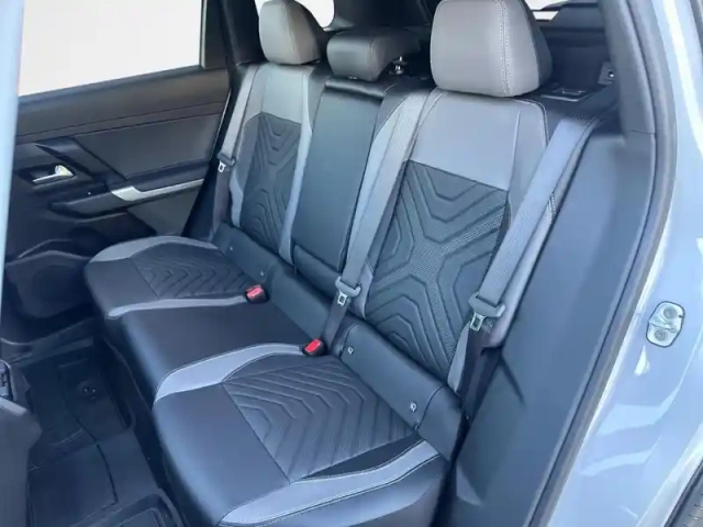Jeep Compass 1.6 turbo t4 225ch e-hybrid plug-in first edition bvr7 — photo 10