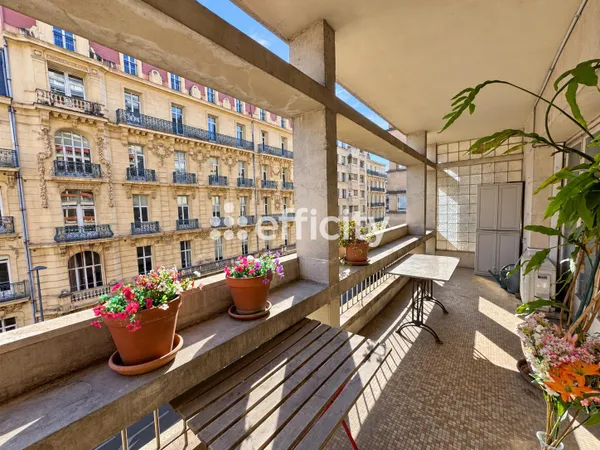 Appartement 4 pièces 162 m²